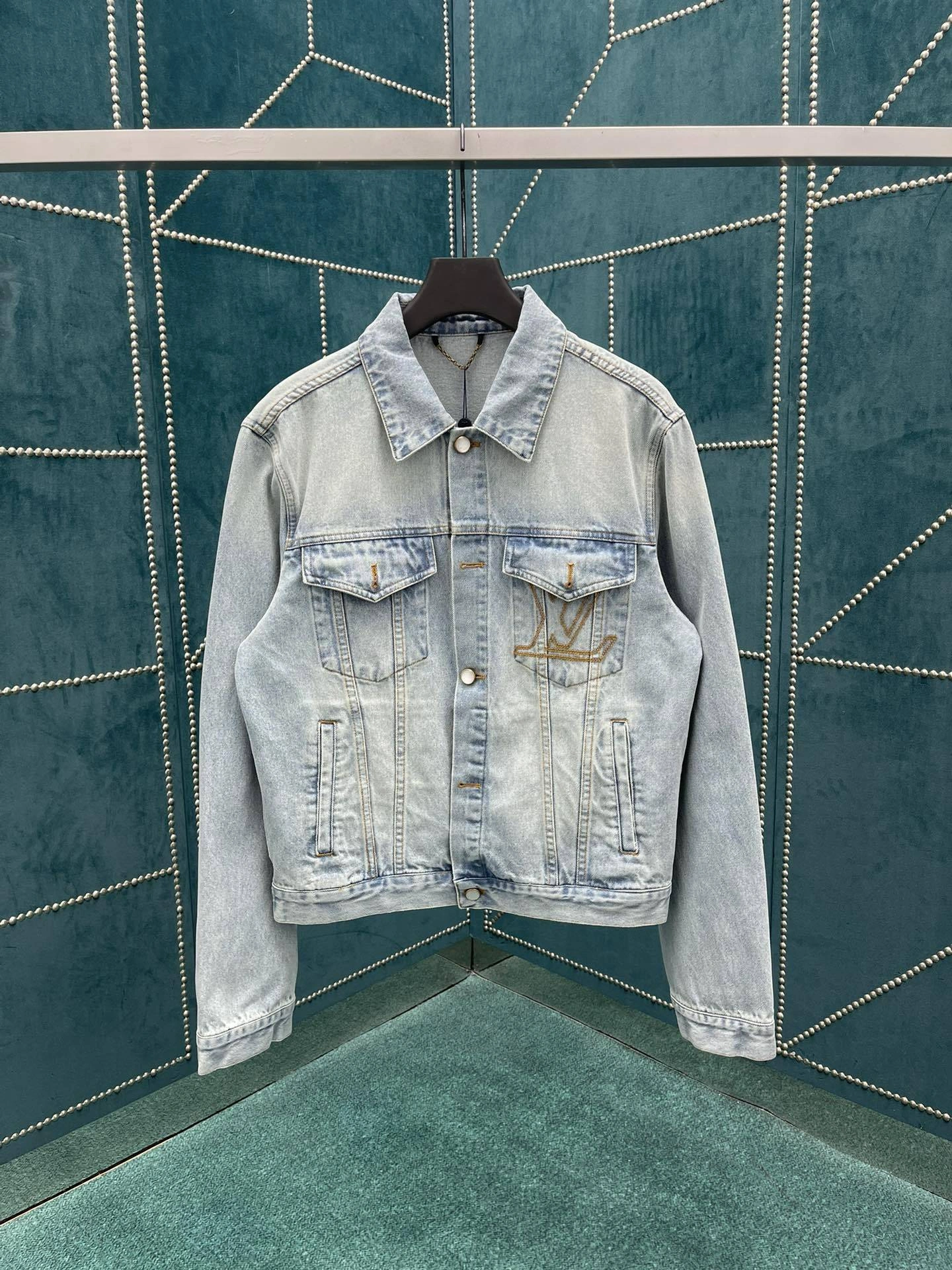 &wg.luxury- 8V oversized item:E-F409A0464